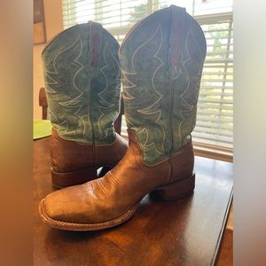 Used Ladies Shyanne Western Boots 8.5